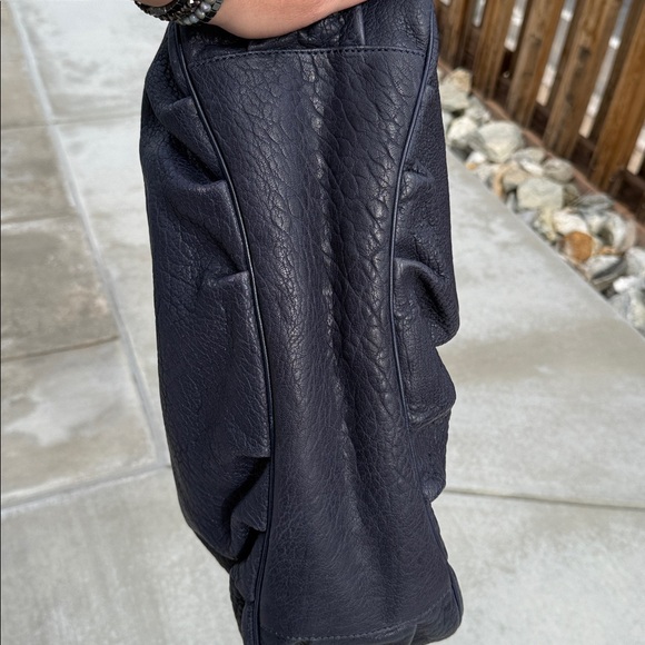 Fendi Navy Gold Mia large textured Leather Women's Bag - Picture 13 of 16